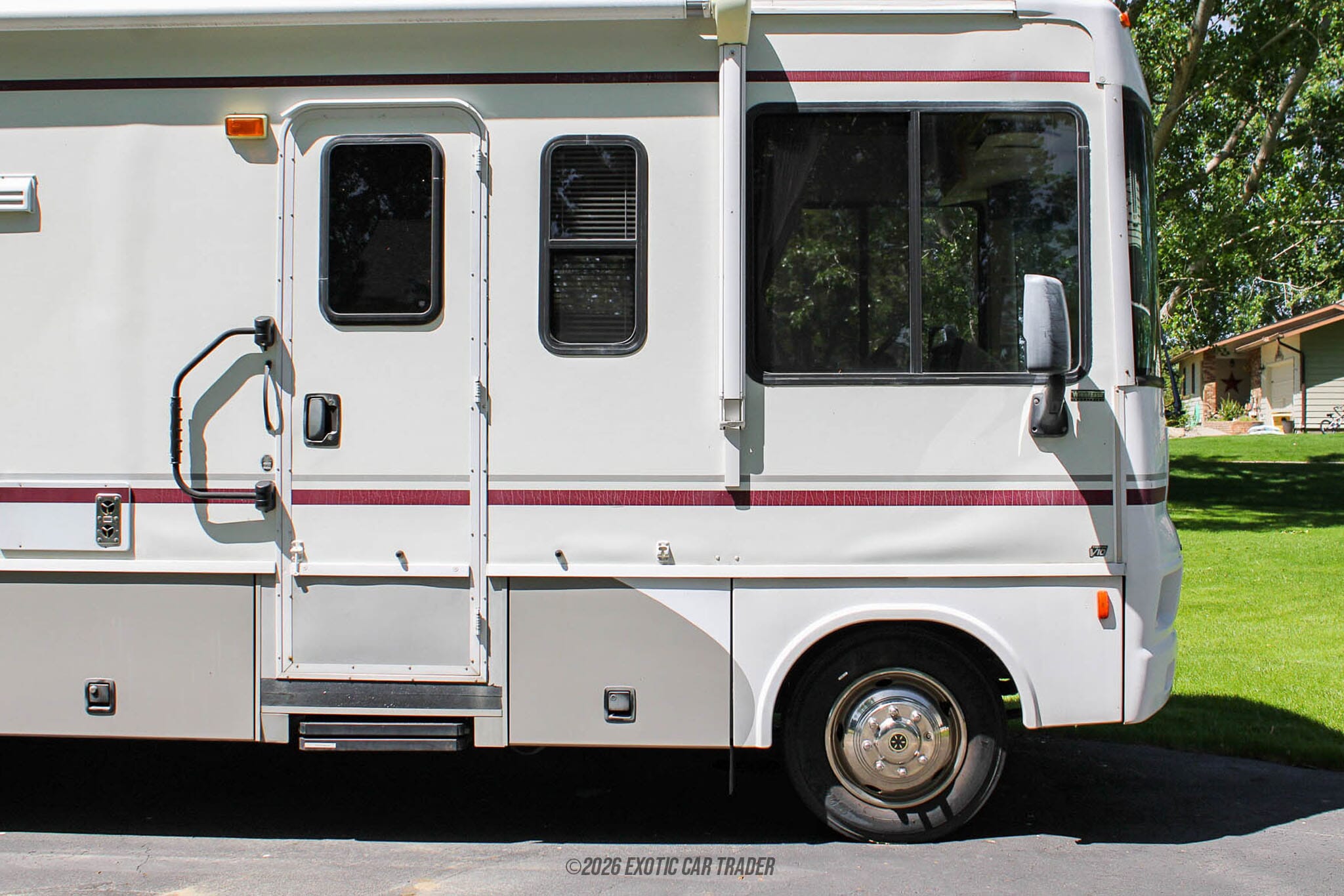 2002 Winnebago Sightseer for sale