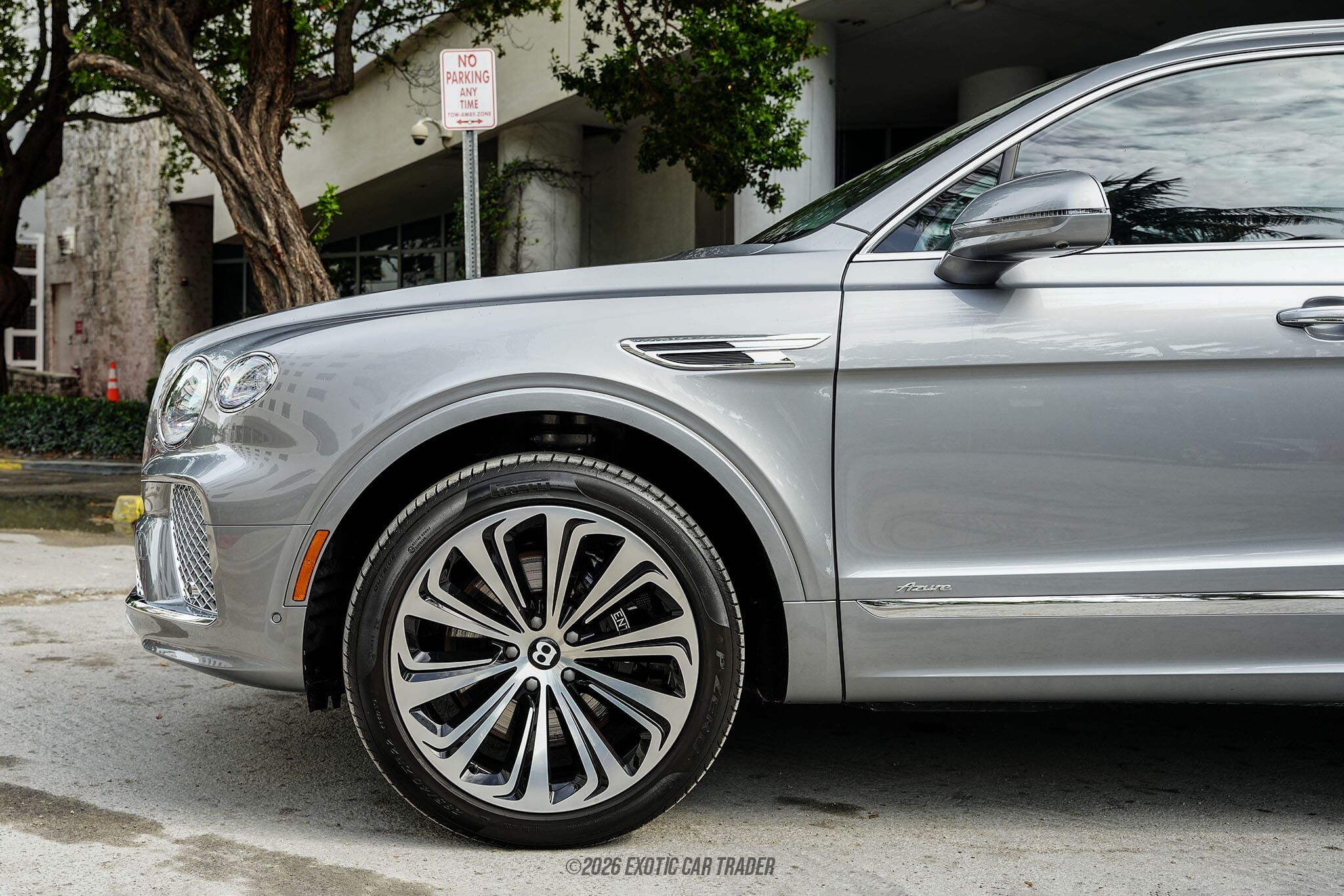 2024 Bentley Bentayga EWB Azure V8 for sale
