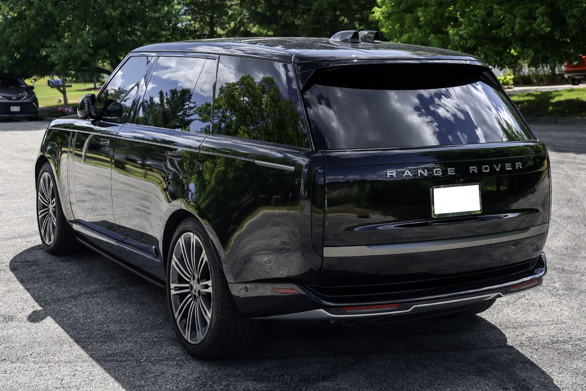 2025 Land Rover Range Rover SE LWB P530 for sale