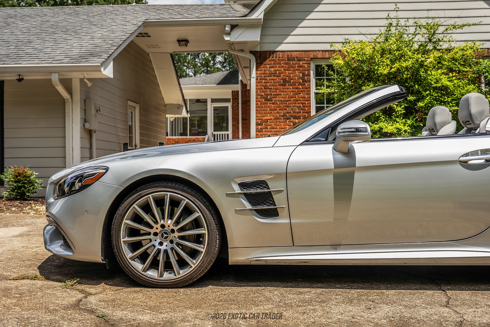 2017 Mercedes-Benz SL550 for sale
