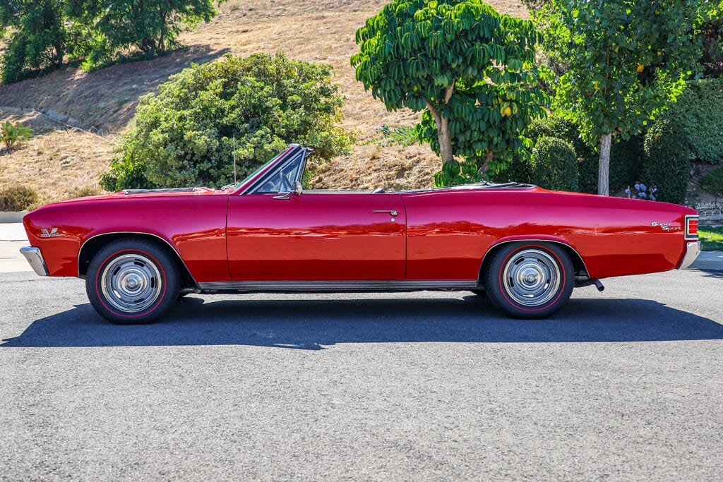 Chevrolet Chevelle SS 396 Cabriolet 1967 – Échelle 1/18 – Autoworld – Bordeaux