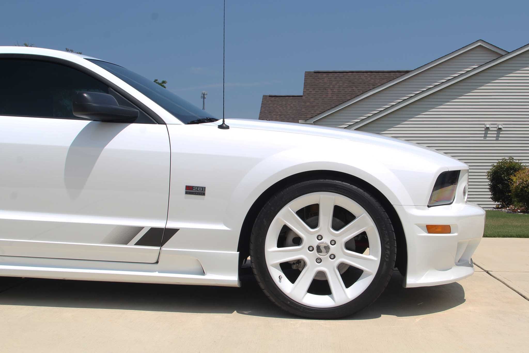 2005 Ford Mustang Saleen S281 3V Coupe for sale