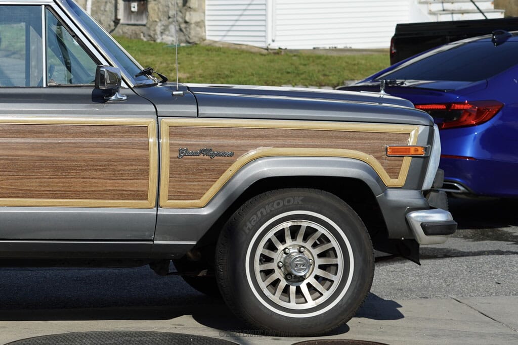 1989 Jeep Grand Wagoneer for sale