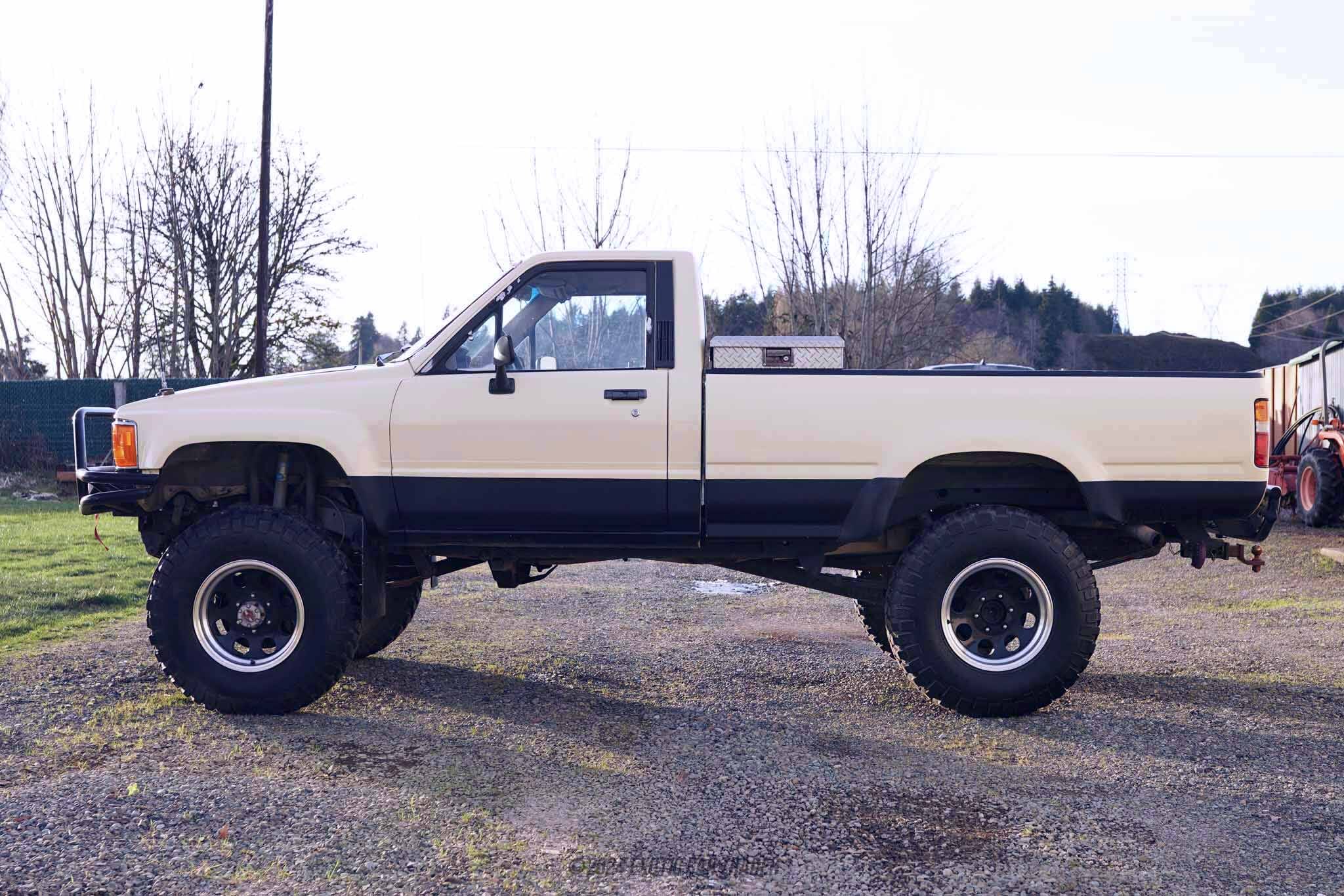 1984 Toyota Pickup SR5 for sale