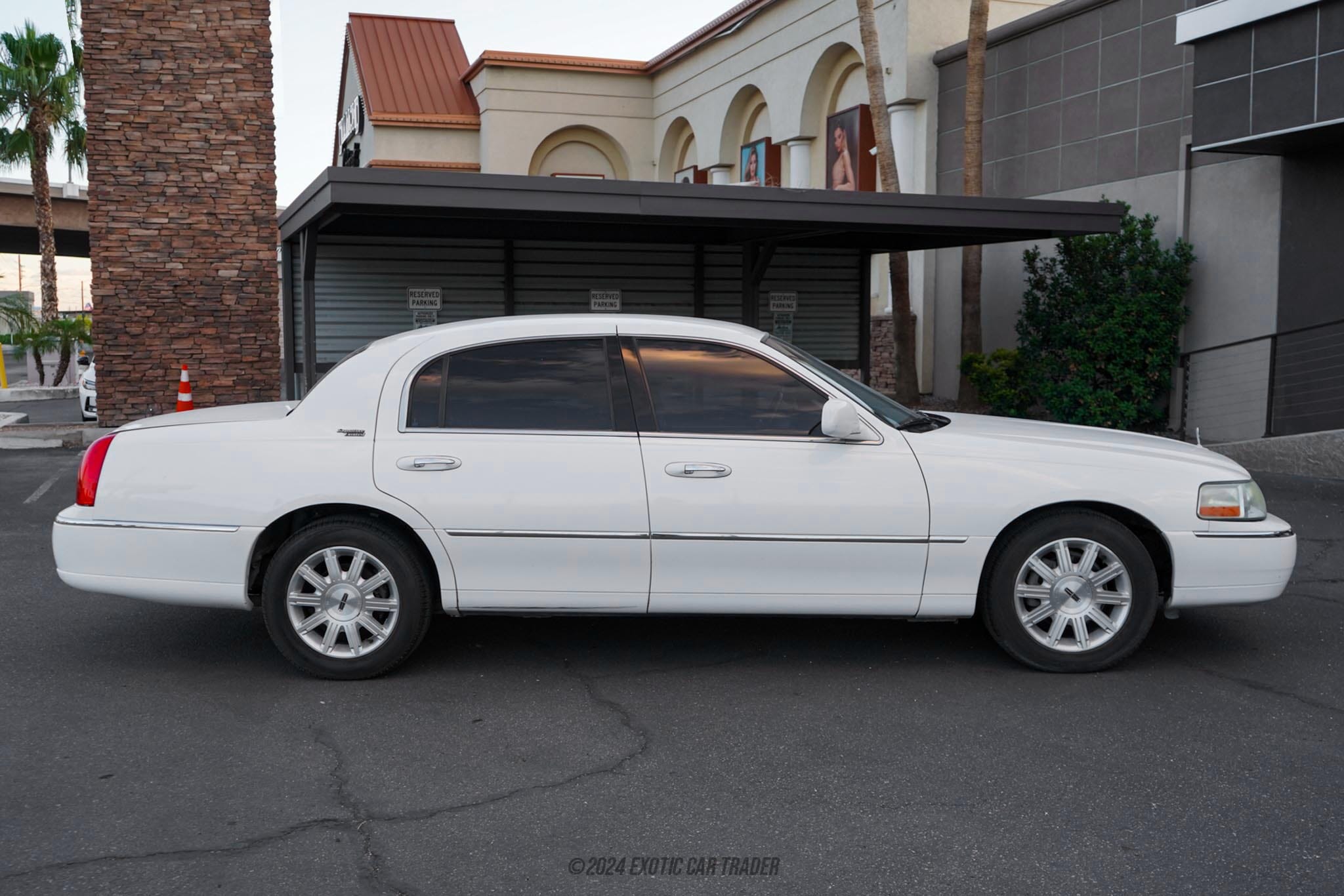 2011 Lincoln Town Car for sale