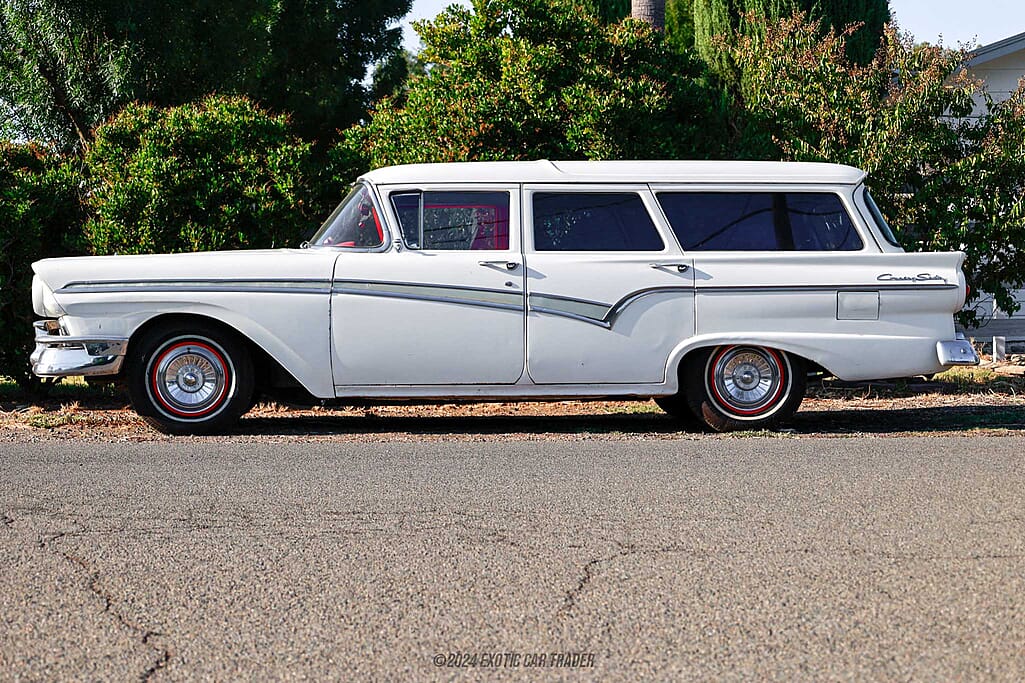 Jimmy Flintstone #200 1:25 Scale '57 Ford 4-Door Country Sedan Wagon Resin Model Kit