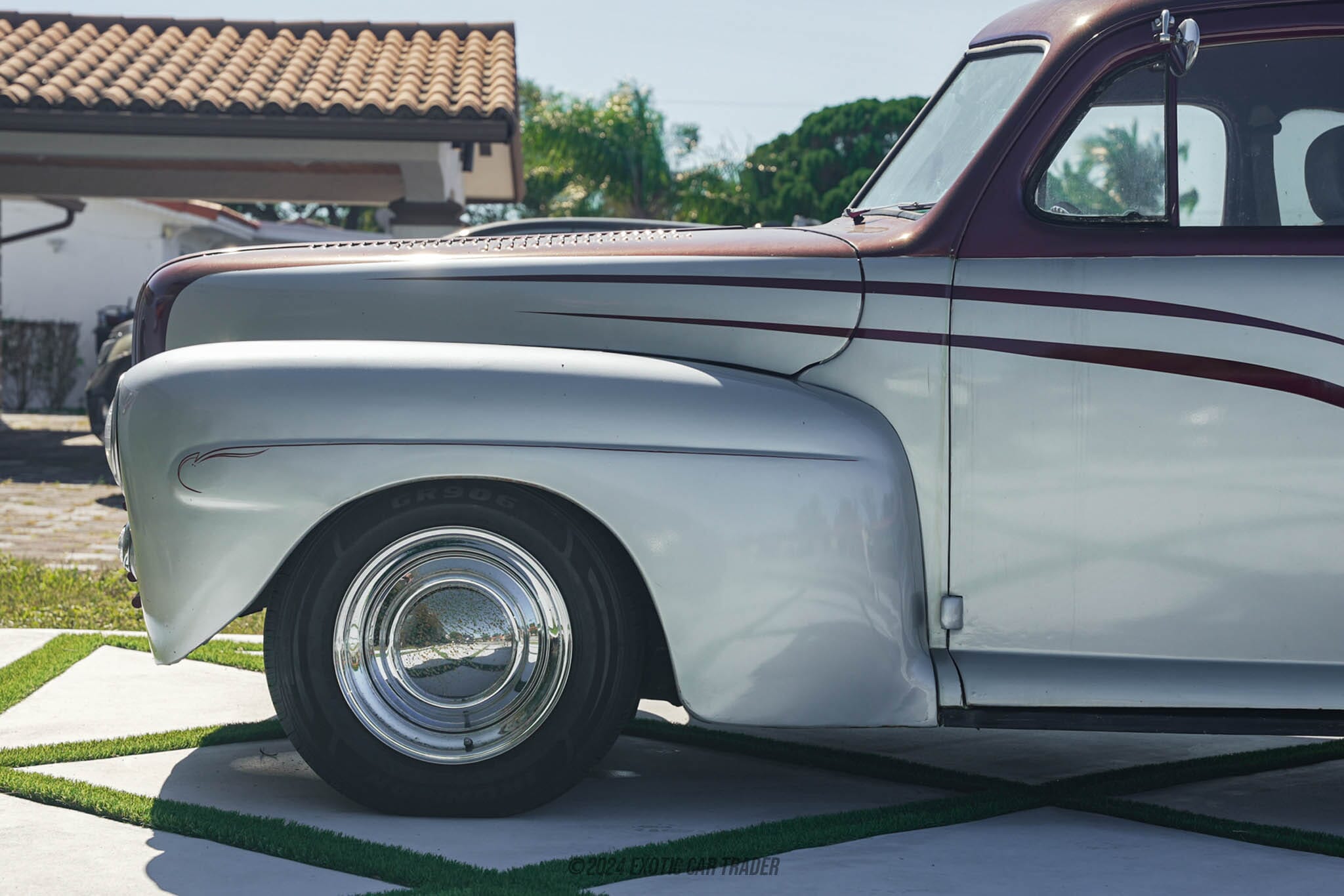 1947 Ford Deluxe 2-Door Sedan for sale
