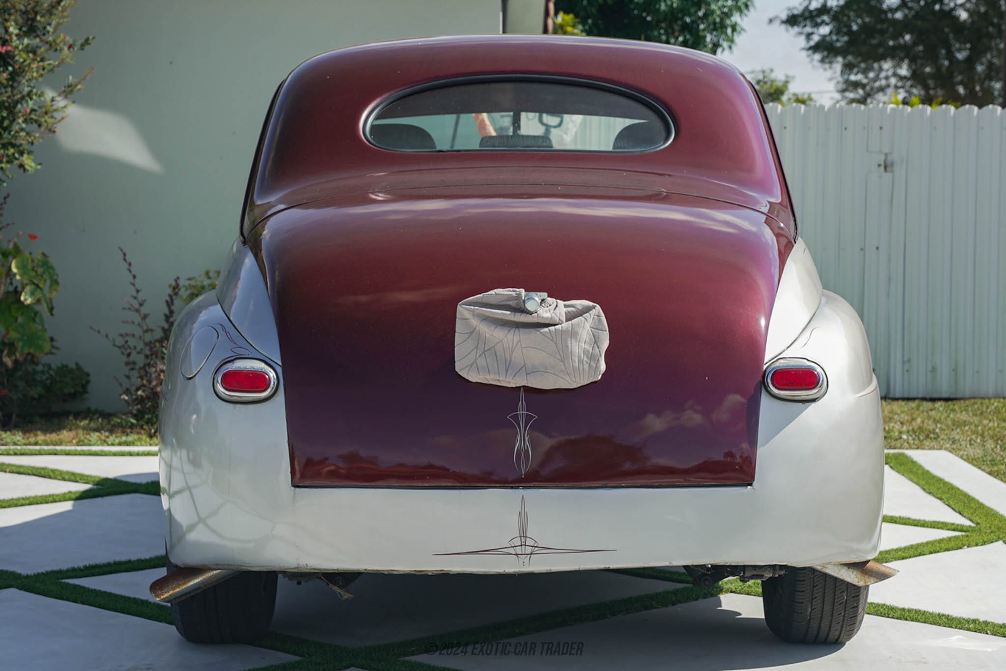 1947 Ford Deluxe 2-Door Sedan for sale