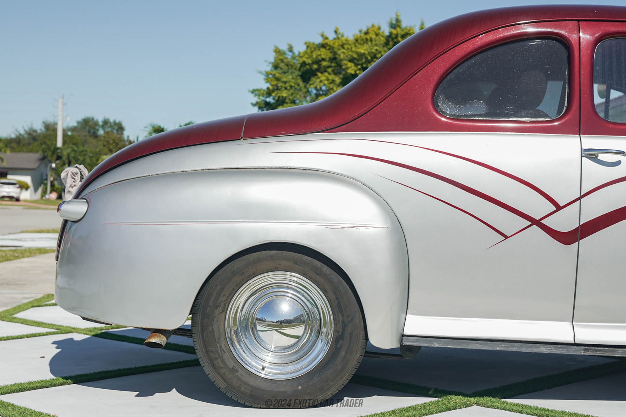 1947 Ford Deluxe 2-Door Sedan for sale